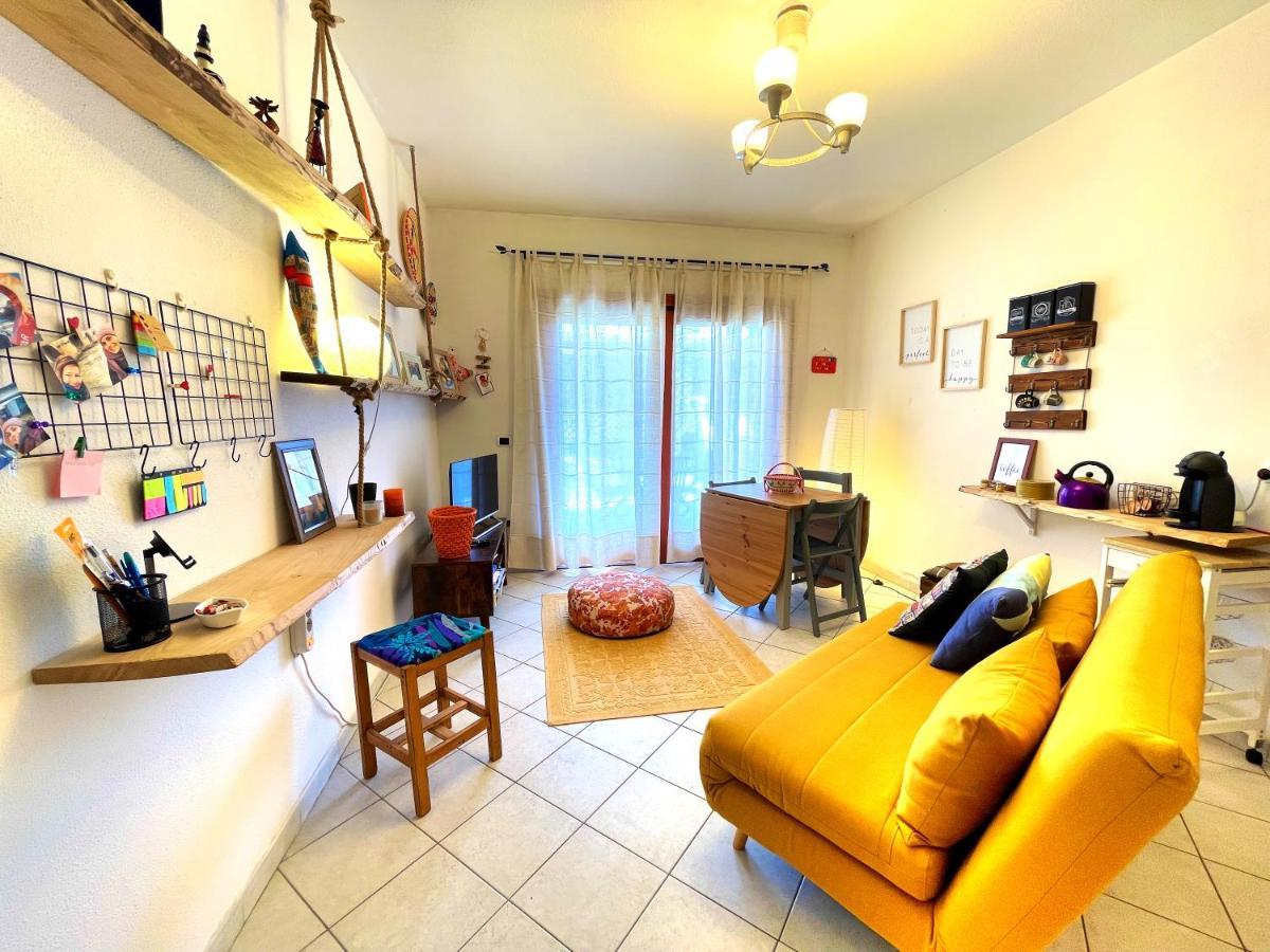 Casa Quasimodo, Con Patio E Giardino Privato Apartment Олбия Екстериор снимка